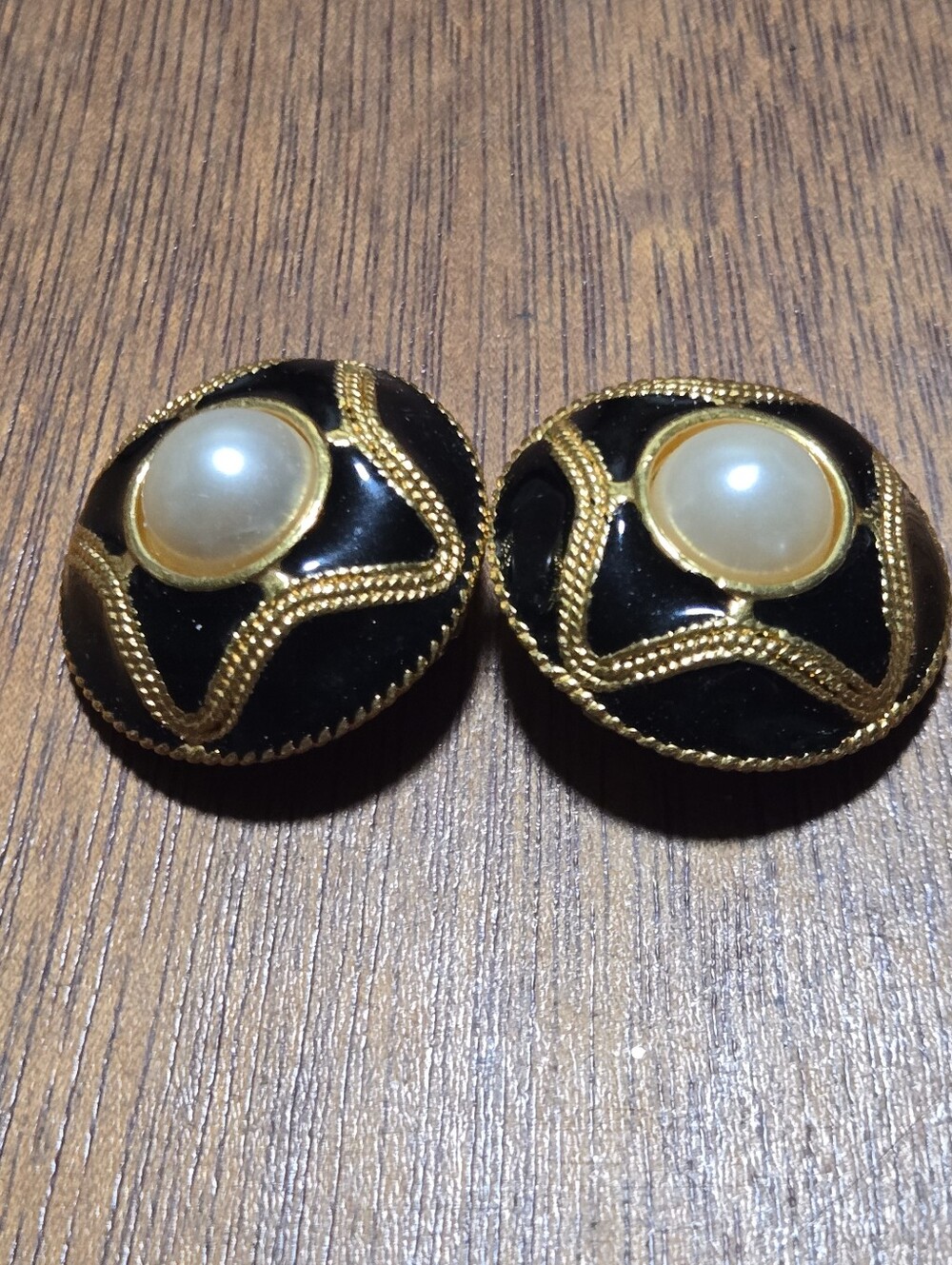 Vintage Clip On Earrings